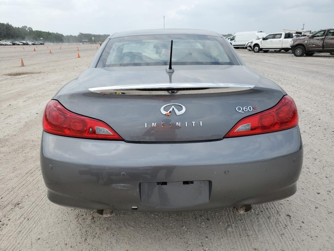 JN1CV6FE6EM900568 2014 Infiniti Q60 Base