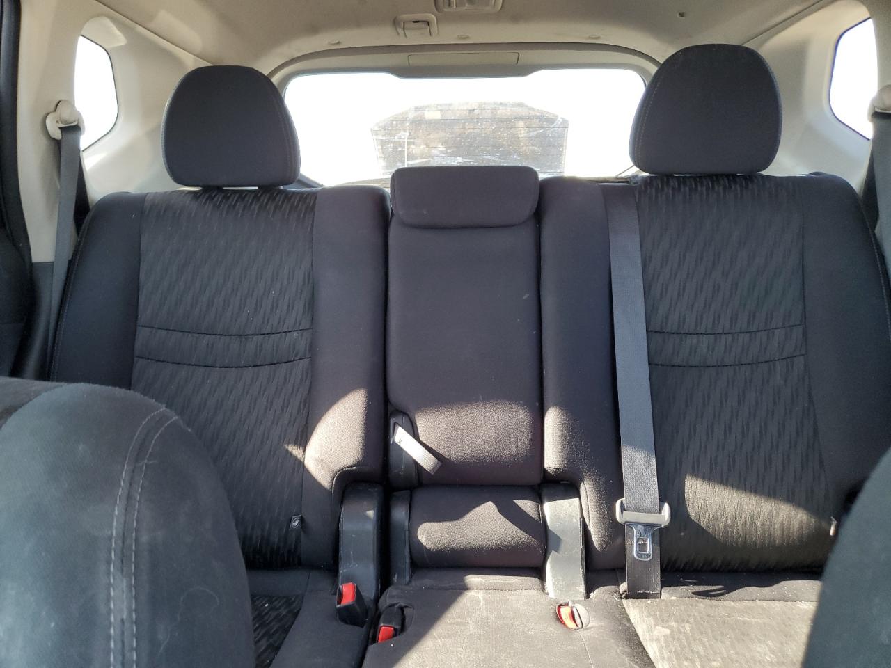 5N1AT2MT4JC830679 2018 Nissan Rogue S