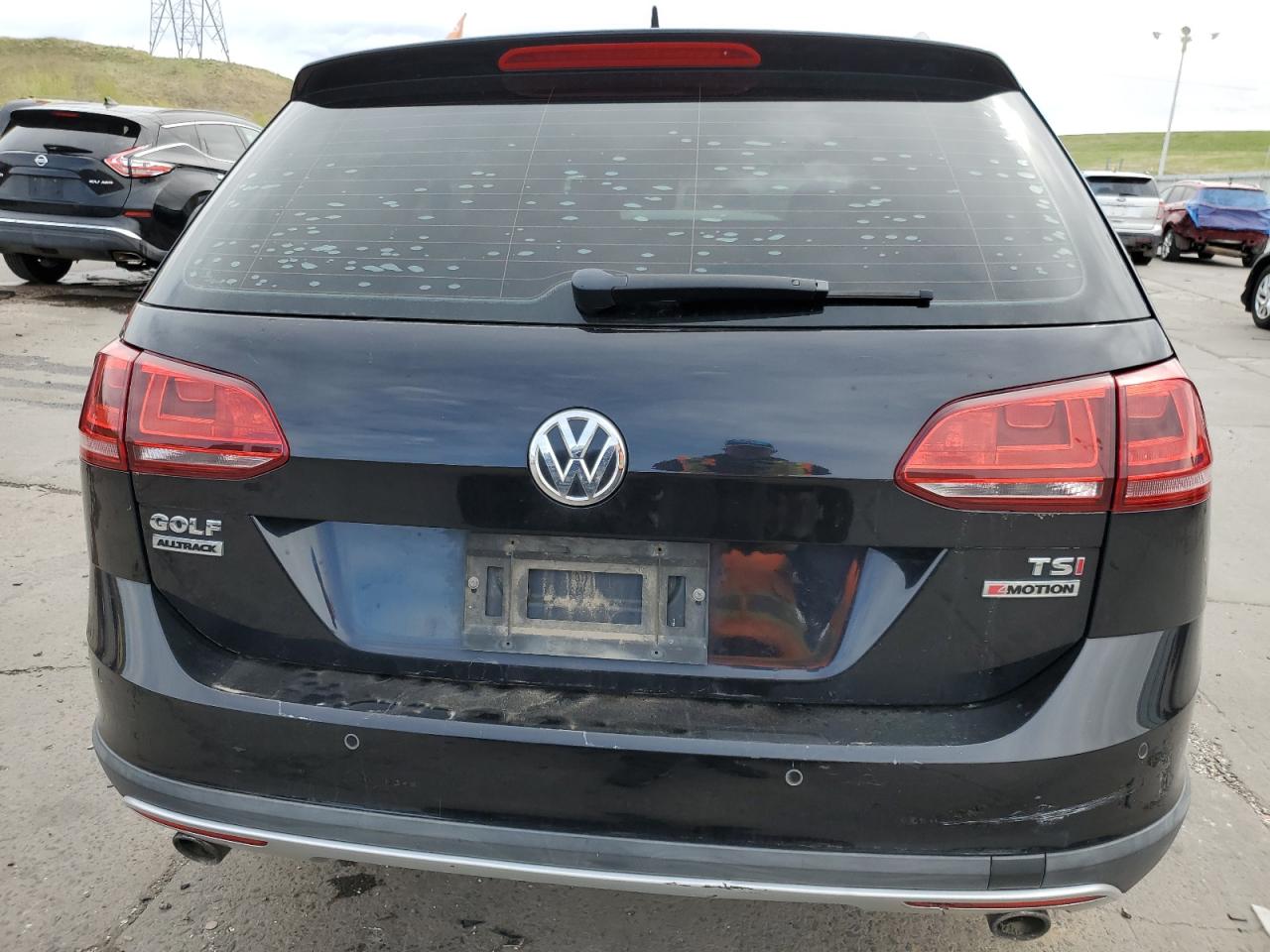 3VWH17AU8HM540681 2017 Volkswagen Golf Alltrack S