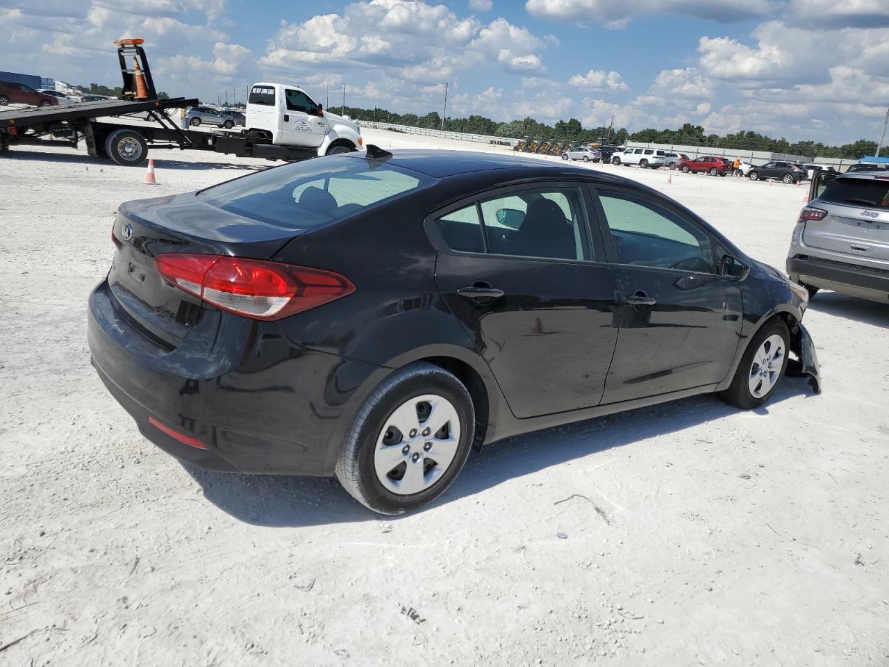 3KPFK4A75HE029679 2017 Kia Forte Lx