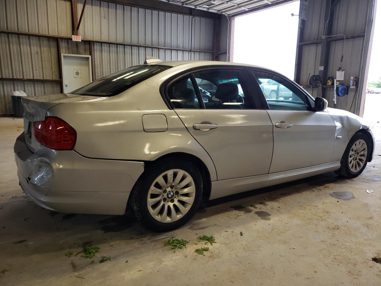 WBAPH77579NM47617 2009 BMW 328 I