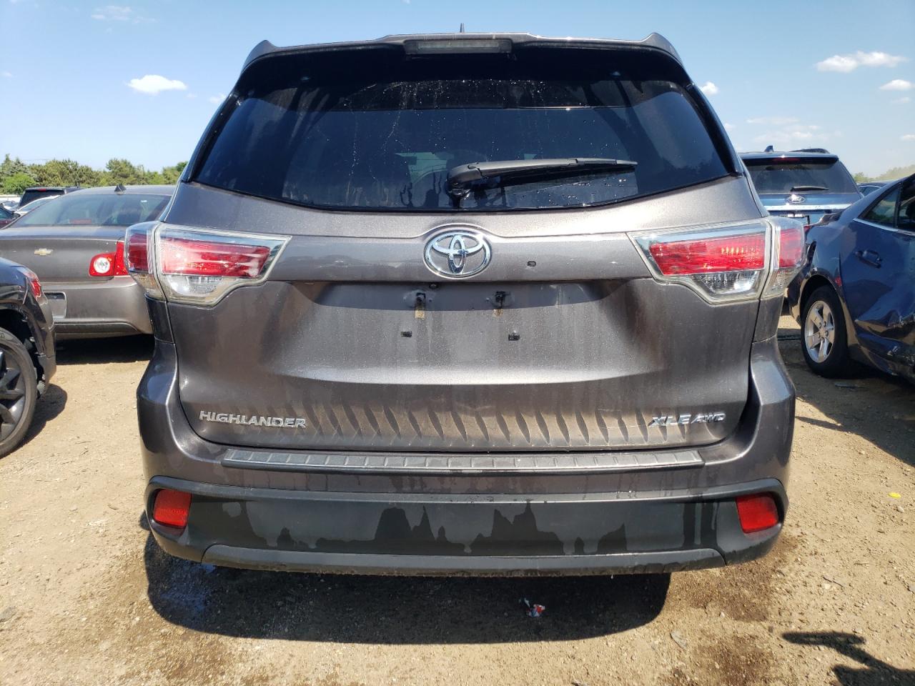 5TDJKRFH5GS298245 2016 Toyota Highlander Xle