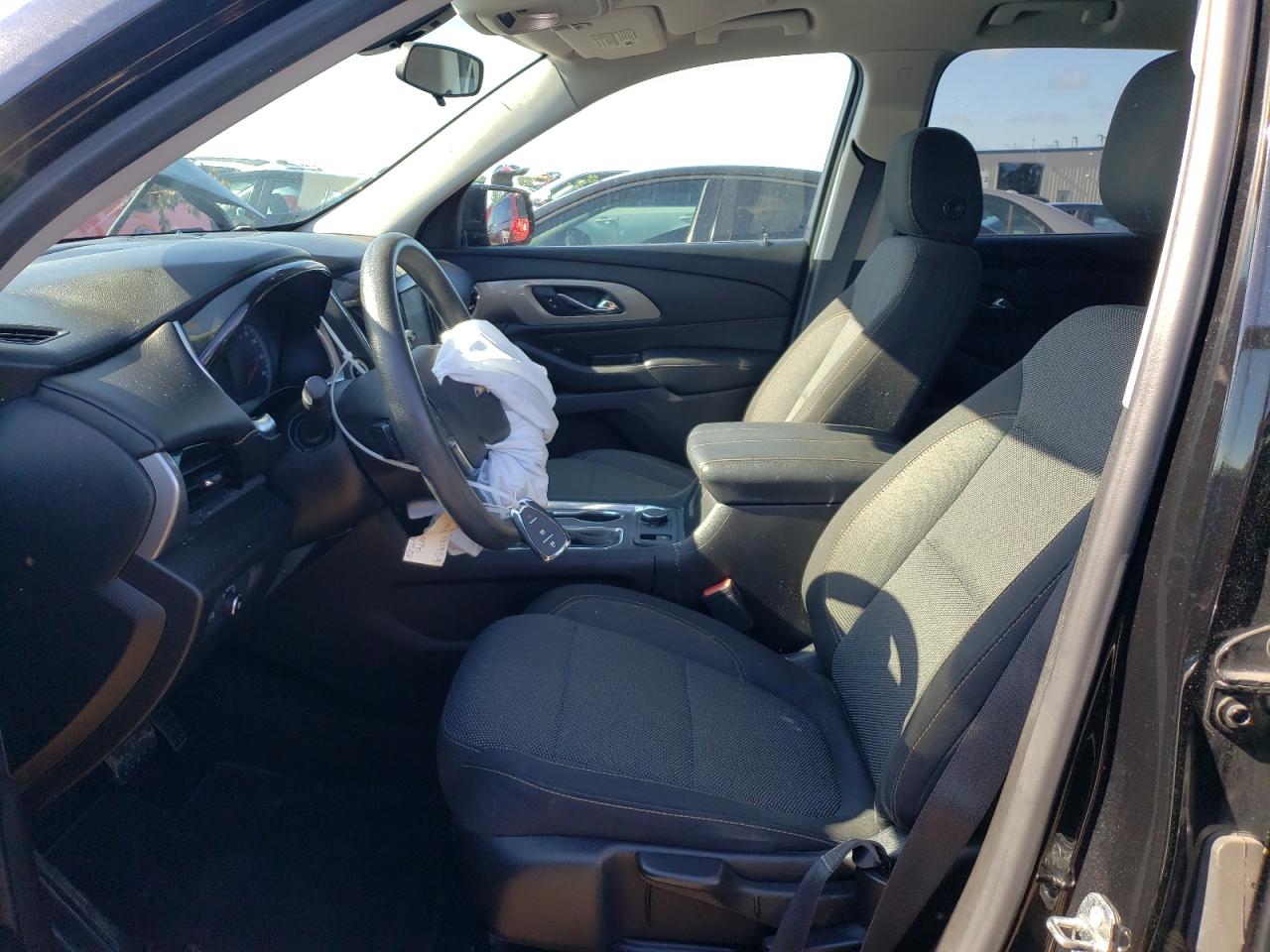 1GNERFKW3JJ212412 2018 Chevrolet Traverse Ls