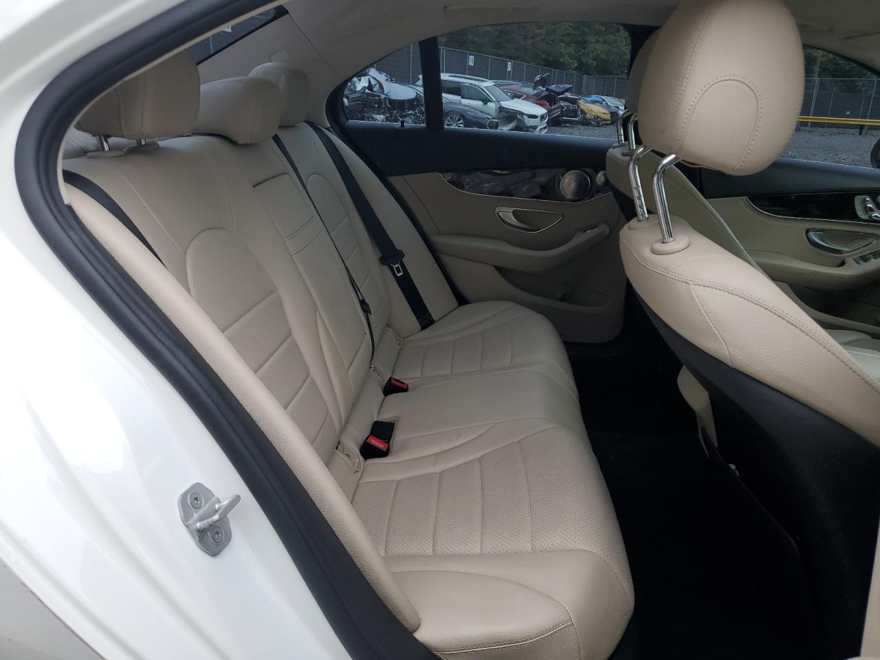 55SWF4KB2GU103266 2016 Mercedes-Benz C 300 4Matic