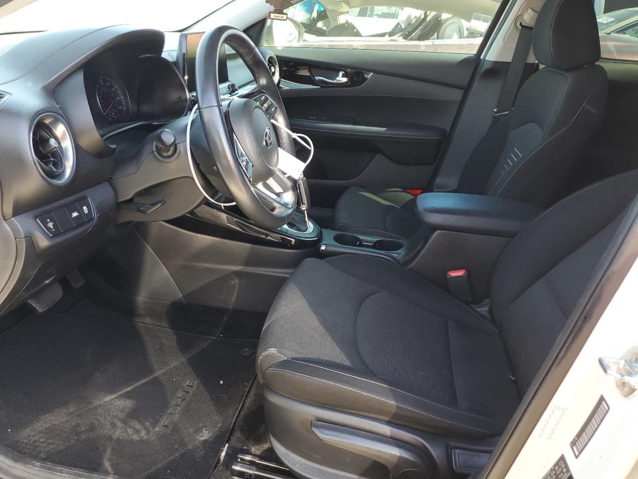 3KPF34AD6KE087696 2019 Kia Forte Gt Line