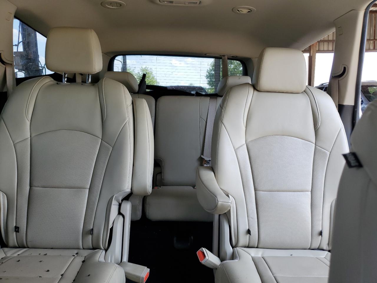 BUICK ENCLAVE ESSENCE