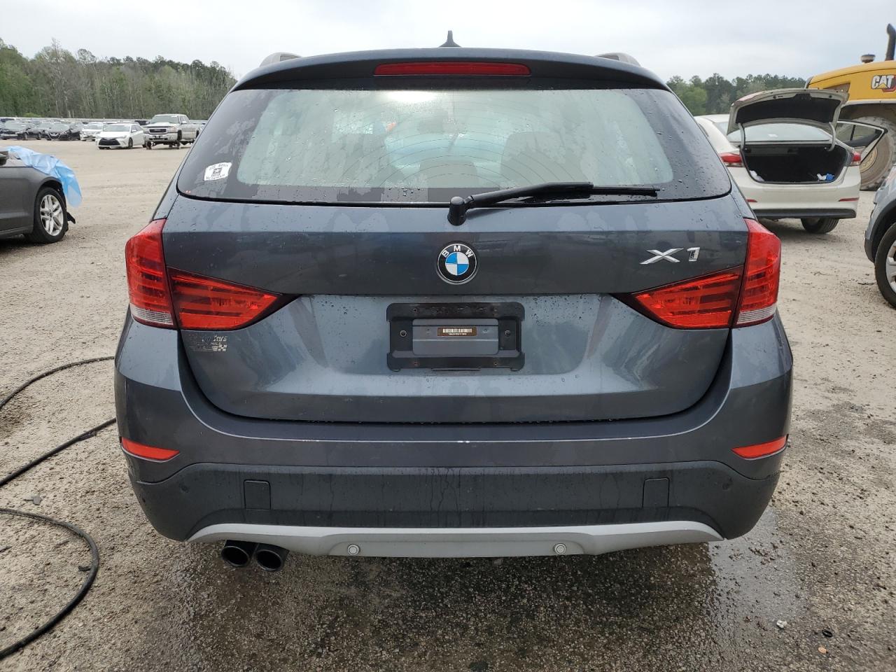 WBAVM1C5XFV318109 2015 BMW X1 Sdrive28I