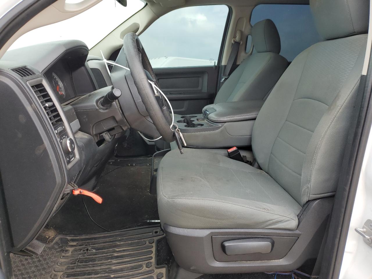 1C6RR6KG5HS615418 2017 Ram 1500 St