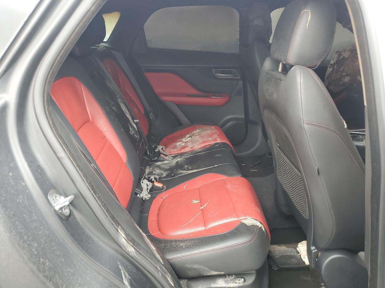 SADCL2BV6HA078334 2017 Jaguar F-Pace R - Sport