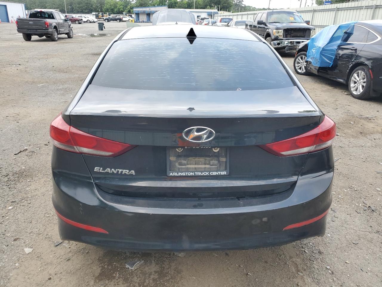 5NPD84LF1HH176832 2017 Hyundai Elantra Se