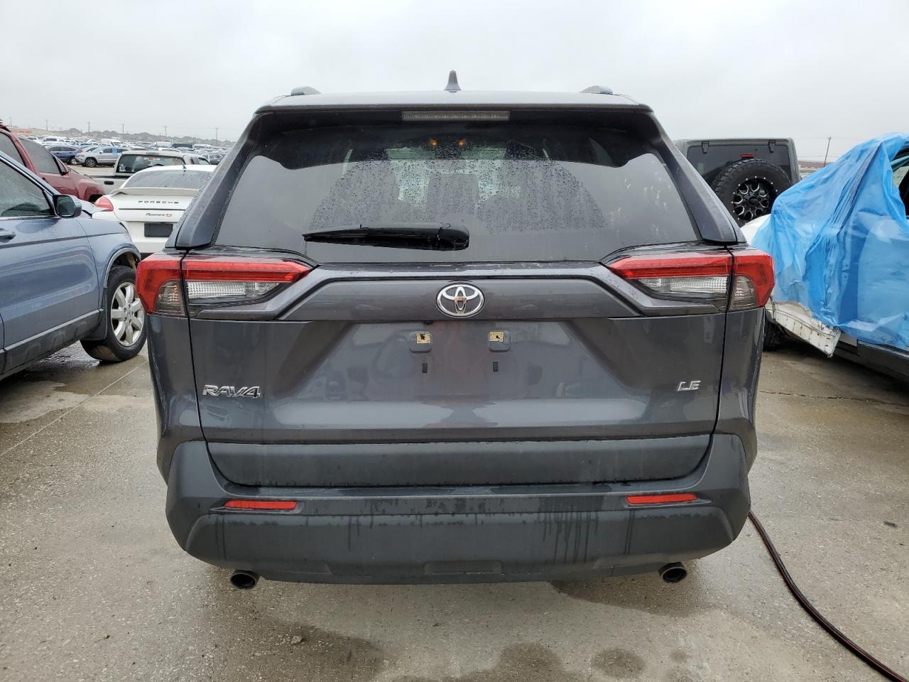 2019 Toyota Rav4 Le vin: JTMH1RFVXKD024227