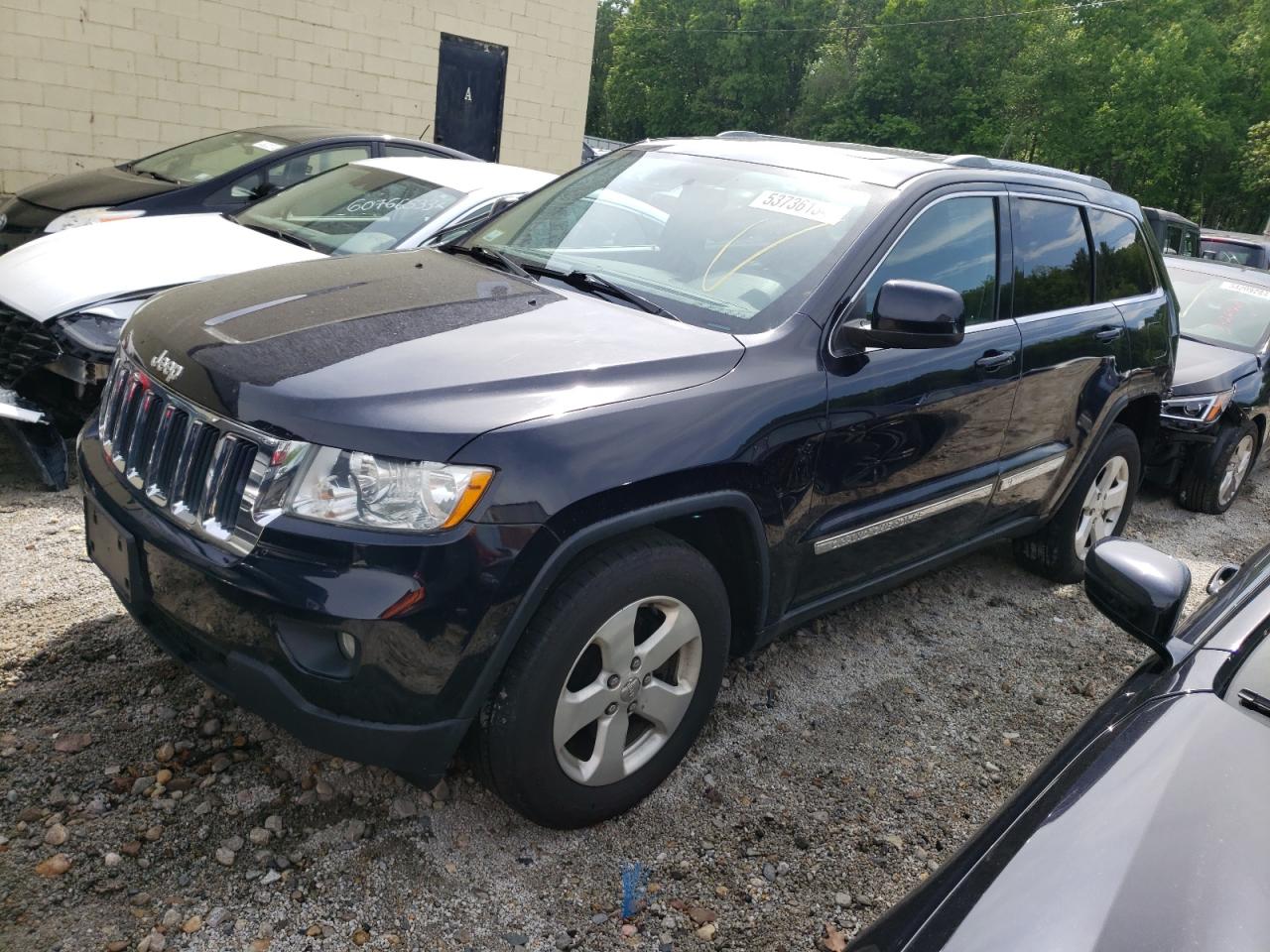 1J4RR4GG7BC669370 2011 Jeep Grand Cherokee Laredo