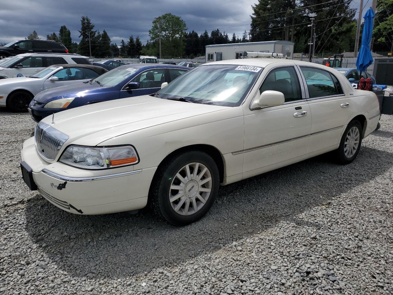 1LNHM81W17Y617648 2007 Lincoln Town Car Signature