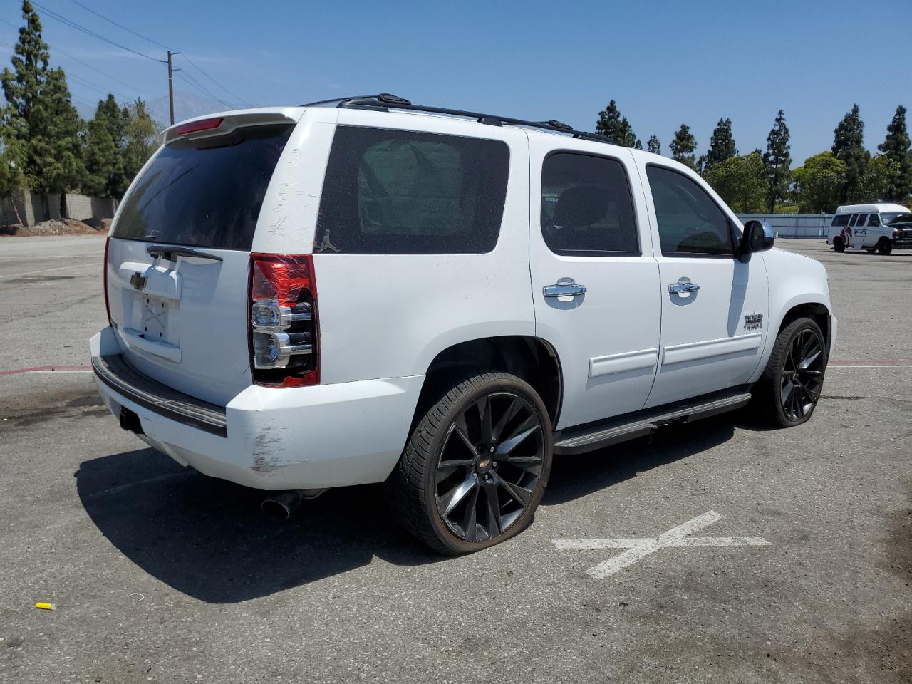 2013 Chevrolet Tahoe C1500 Ls vin: 1GNSCAE07DR105206