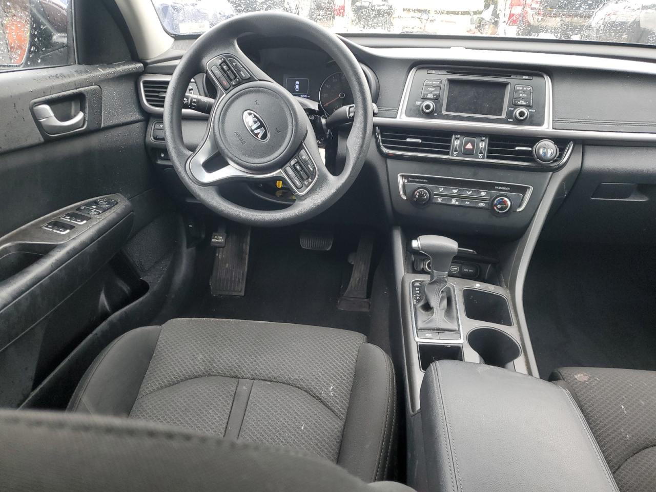 5XXGT4L3XHG128677 2017 Kia Optima Lx