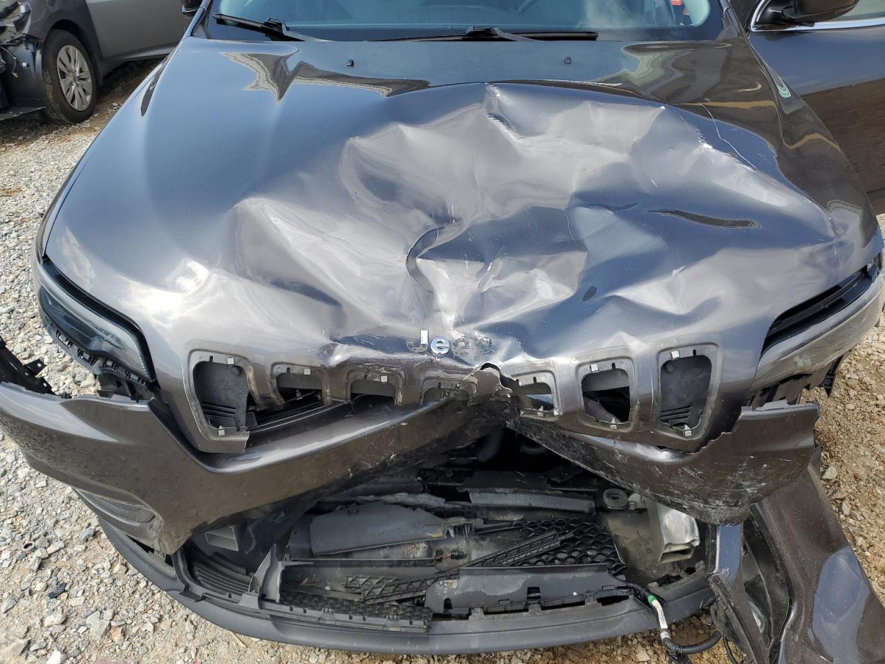 1C4PJMLB8KD423744 2019 Jeep Cherokee Latitude Plus