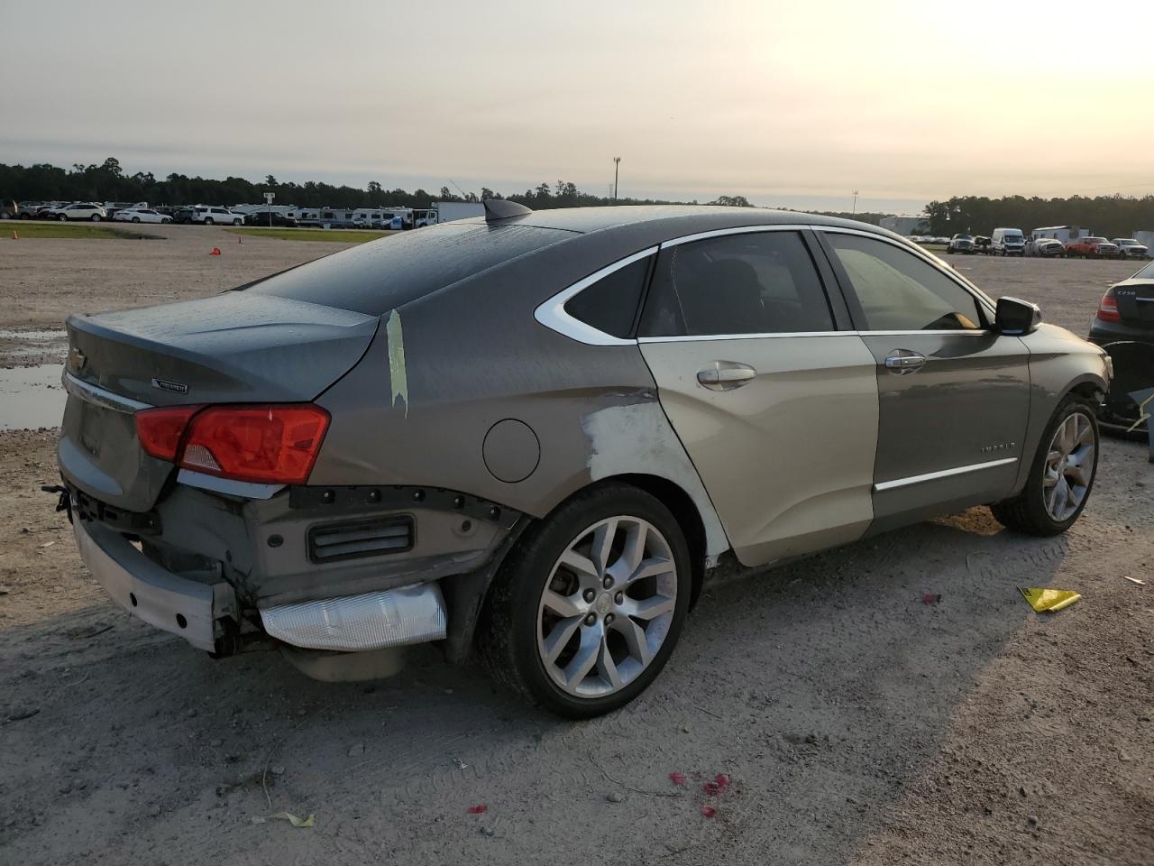 2G1125S38J9168245 2018 Chevrolet Impala Premier