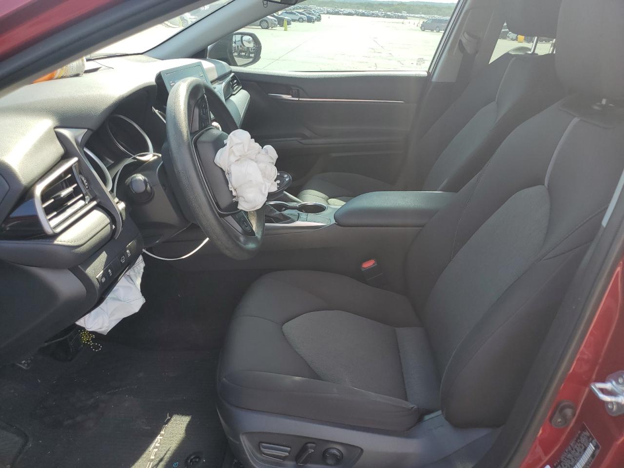 4T1C11AK0NU629897 2022 Toyota Camry Le