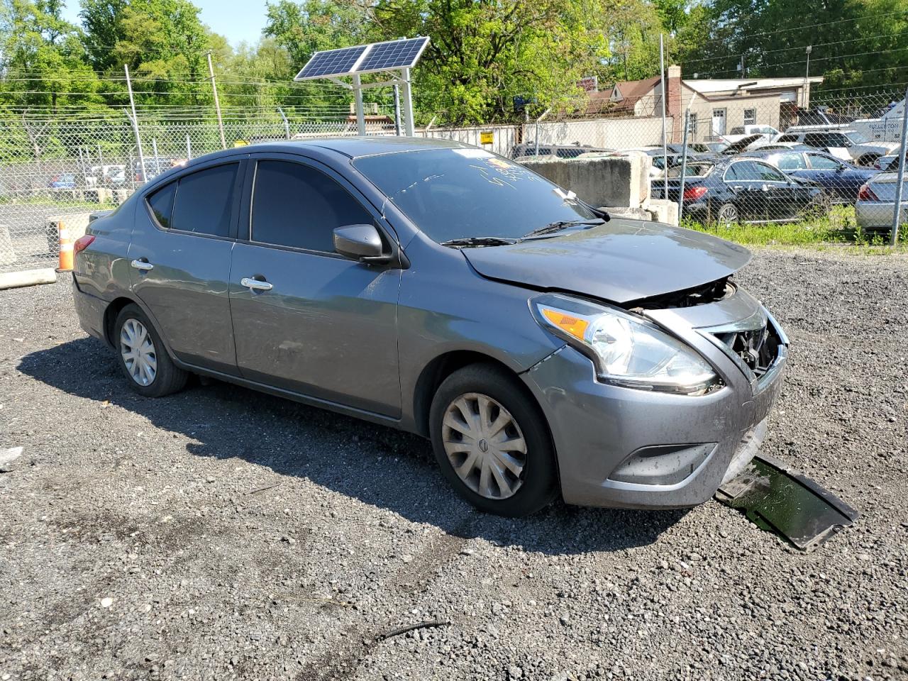 Lot #2507639088 2018 NISSAN VERSA S