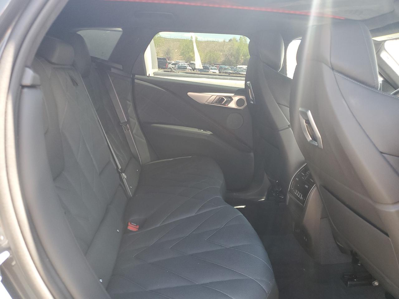 5YM23CS03R9V53319 2024 BMW Xm