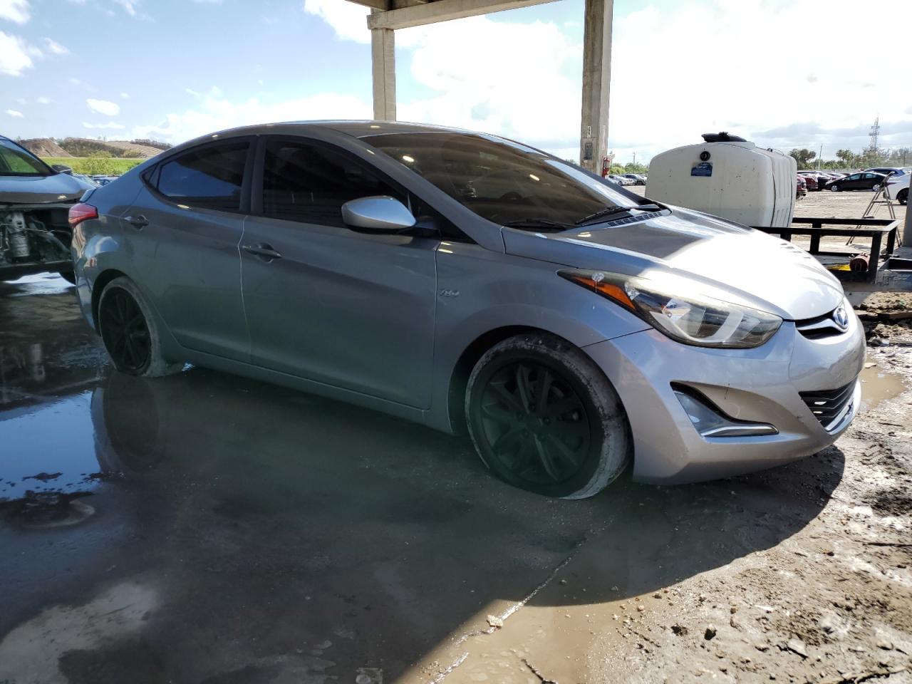 5NPDH4AEXFH583054 2015 Hyundai Elantra Se