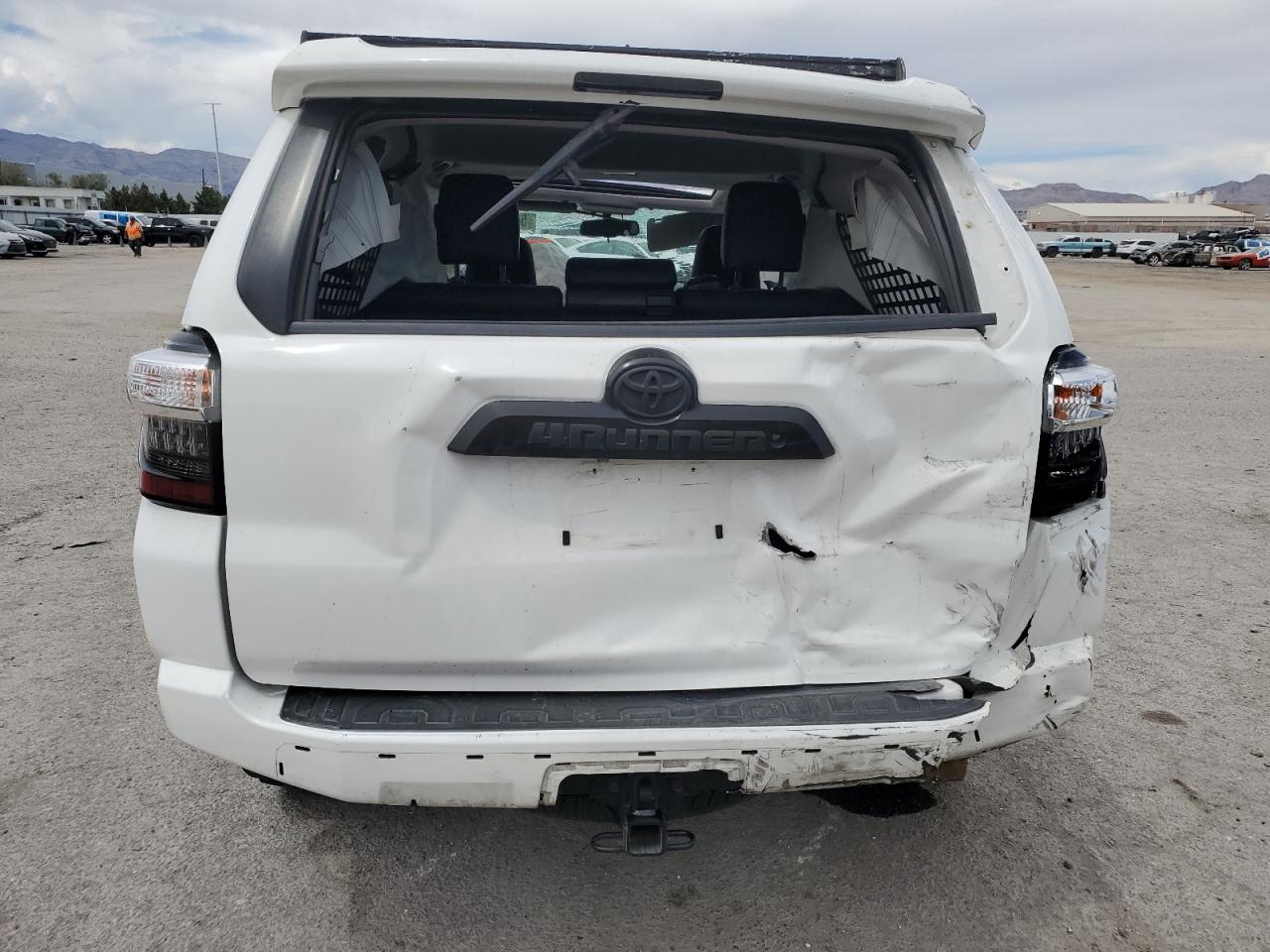 JTEBU5JR1J5503379 2018 Toyota 4Runner Sr5/Sr5 Premium