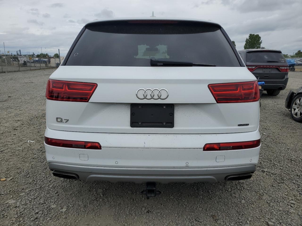 WA1LHAF78HD042530 2017 Audi Q7 Premium Plus