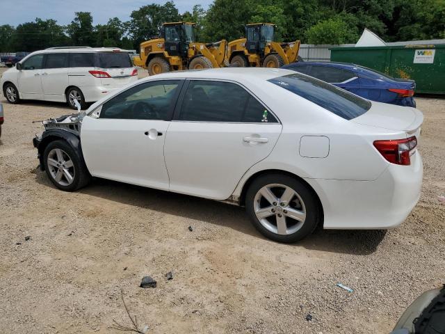 VIN 4T1BF1FK3EU870102 2014 Toyota Camry, L no.2