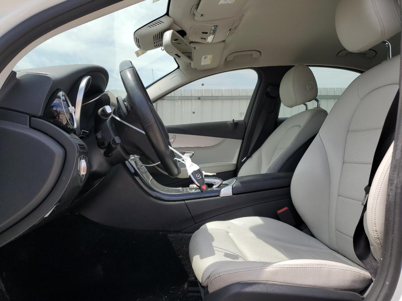 55SWF4JB8GU118145 2016 Mercedes-Benz C 300