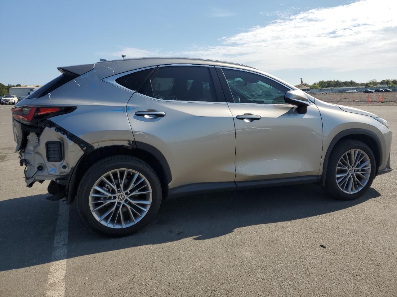 2T2HGCEZ3NC009792 2022 Lexus Nx 350