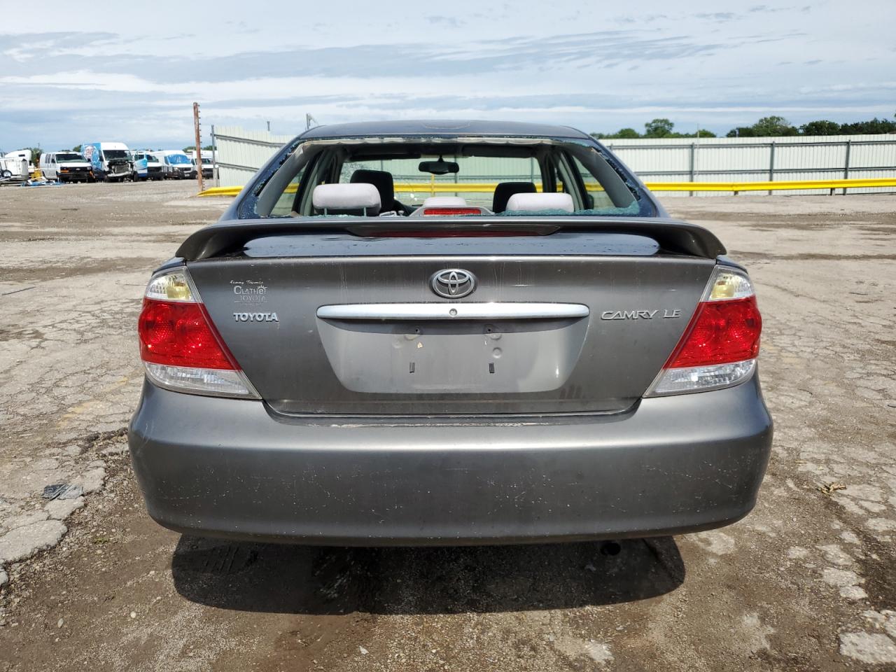 4T1BE32KX5U941039 2005 Toyota Camry Le