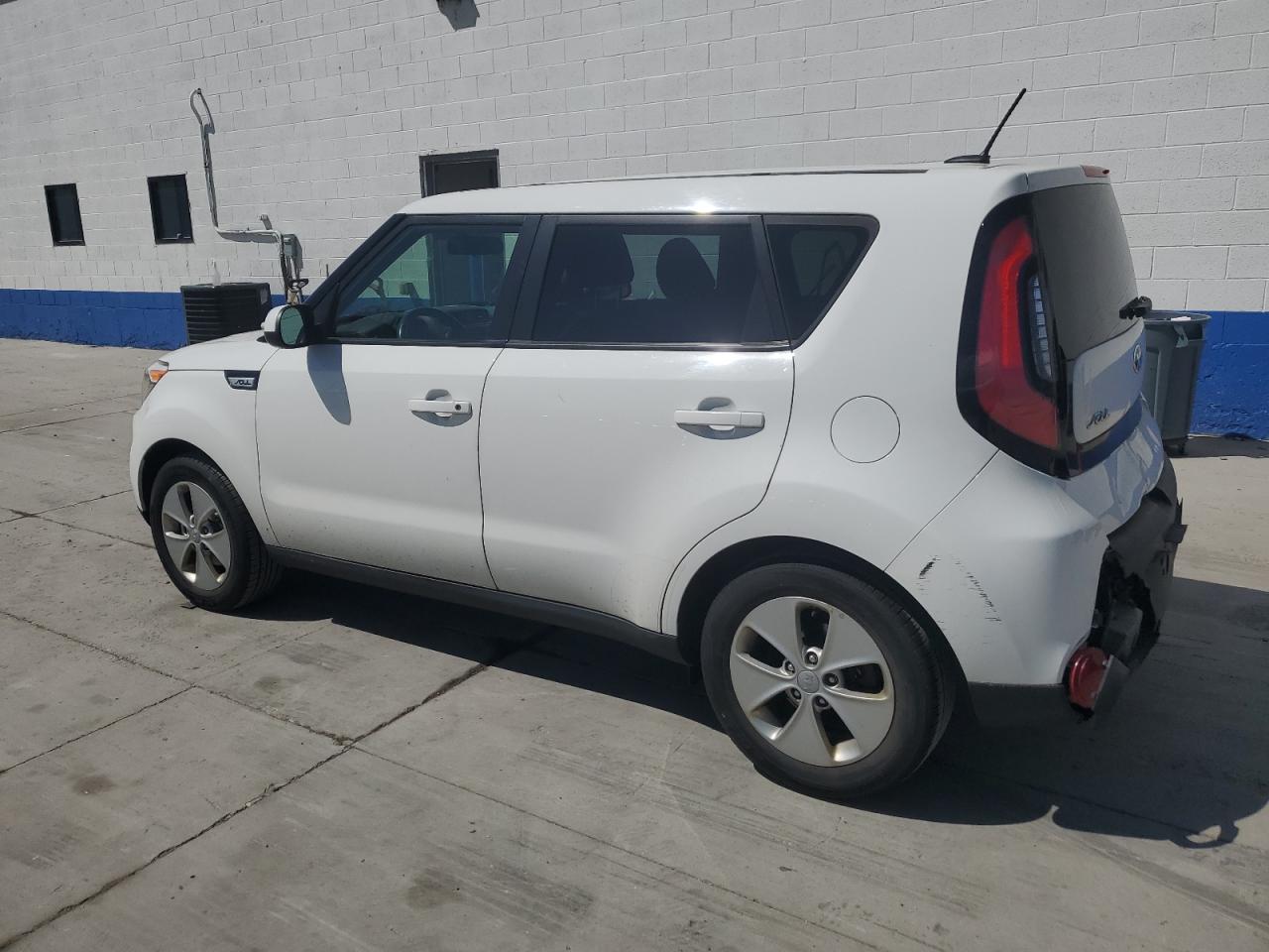 KNDJN2A2XG7359245 2016 Kia Soul