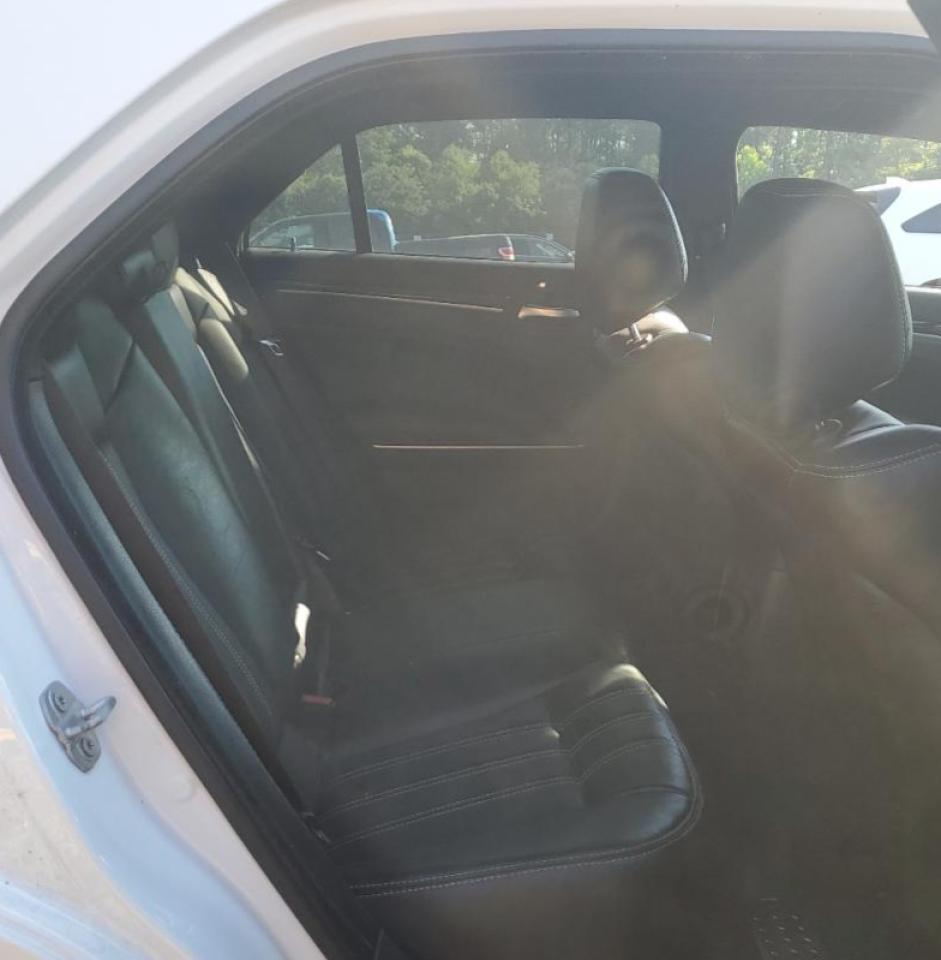 2C3CCABG0KH745855 2019 Chrysler 300 S