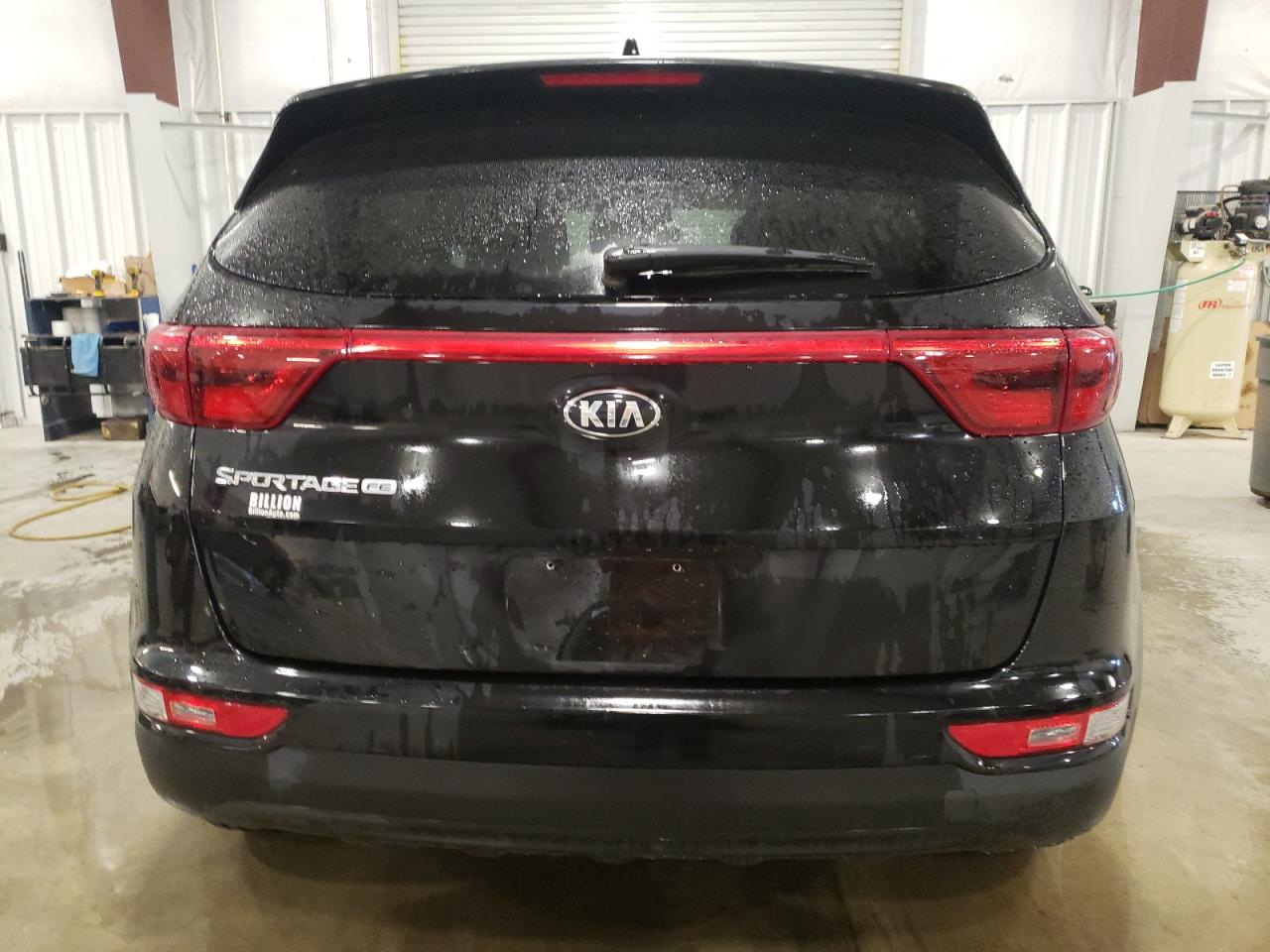 KNDPM3AC8J7322651 2018 Kia Sportage Lx