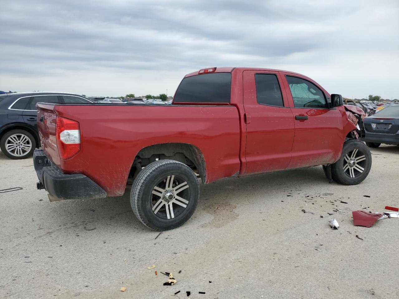 5TFRM5F11HX118649 2017 Toyota Tundra Double Cab Sr/Sr5