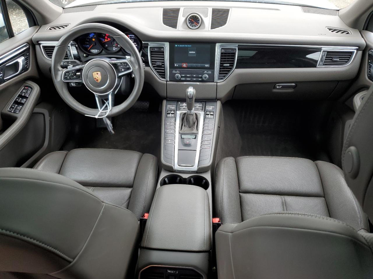 WP1AA2A52JLB01501 2018 Porsche Macan