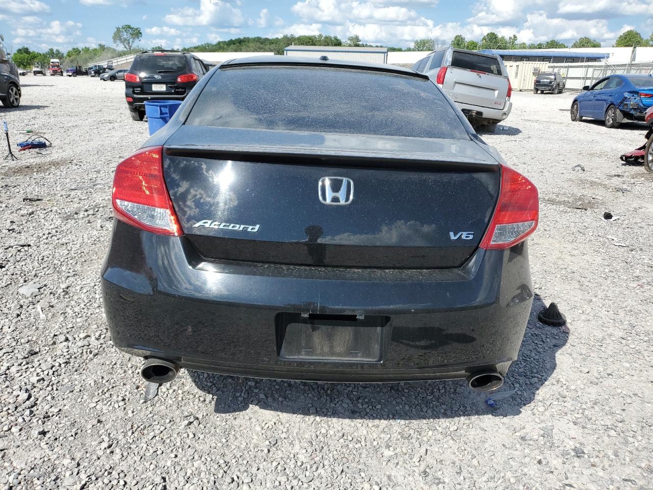 1HGCS2B82BA002675 2011 Honda Accord Exl