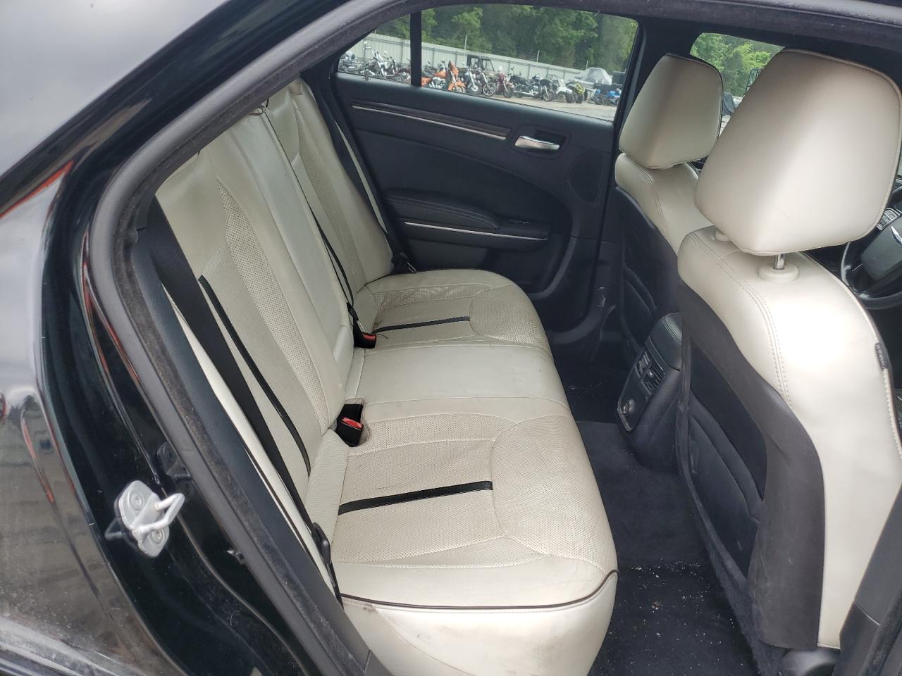 2C3CCAAG2DH697568 2013 Chrysler 300