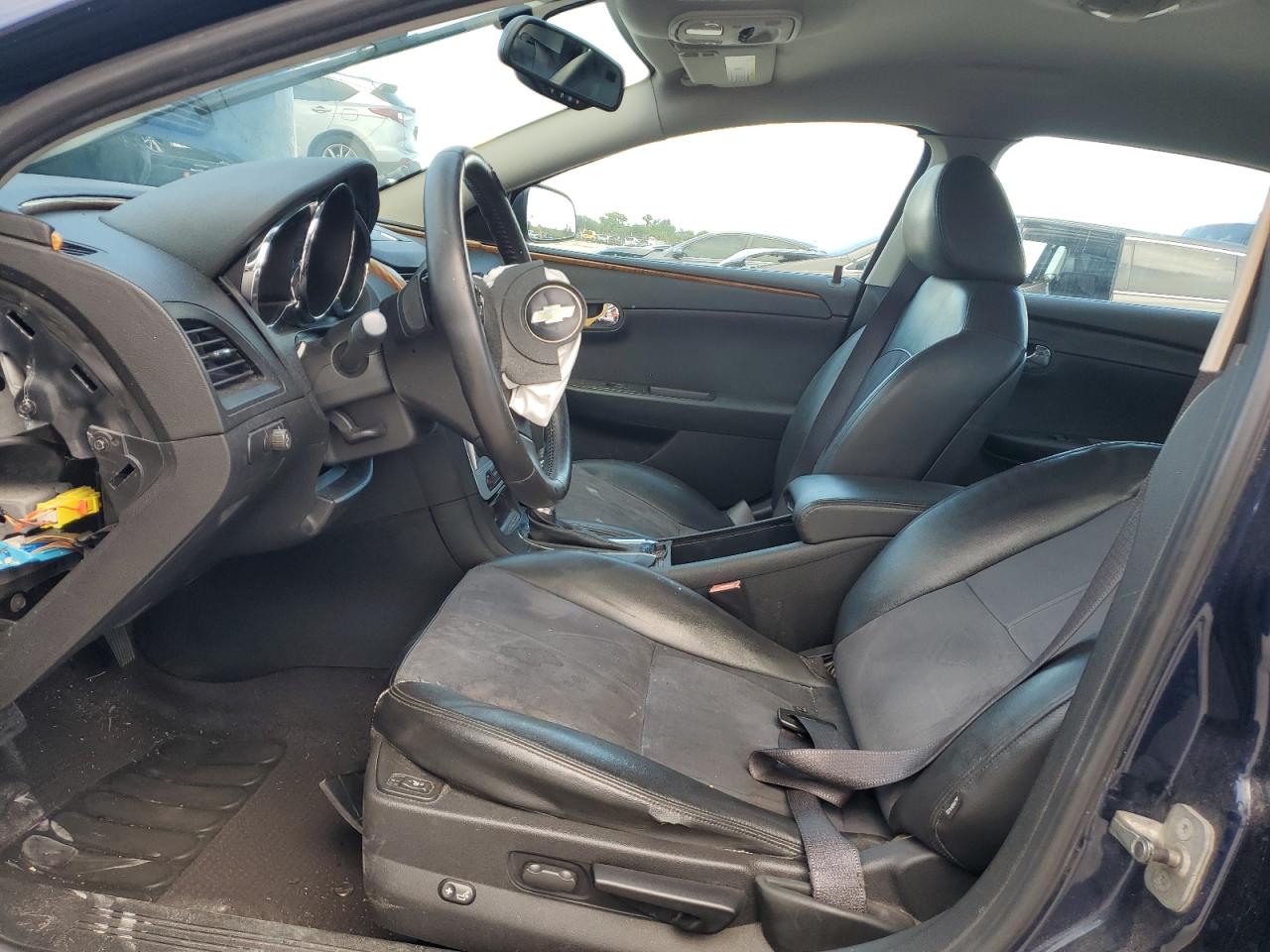 1G1ZD5E78AF202123 2010 Chevrolet Malibu 2Lt