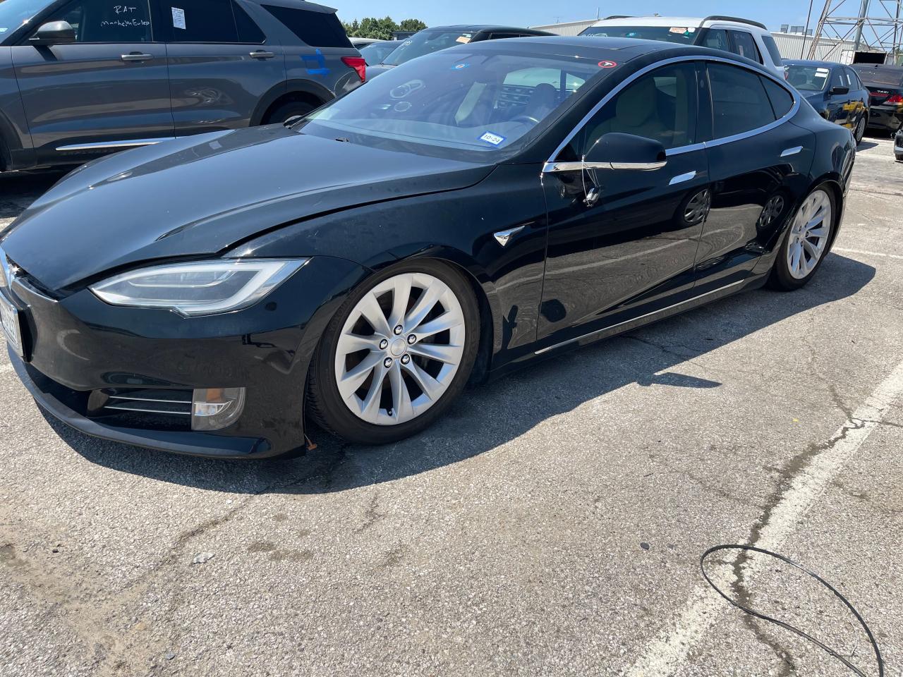 5YJSA1E20JF261511 2018 Tesla Model S