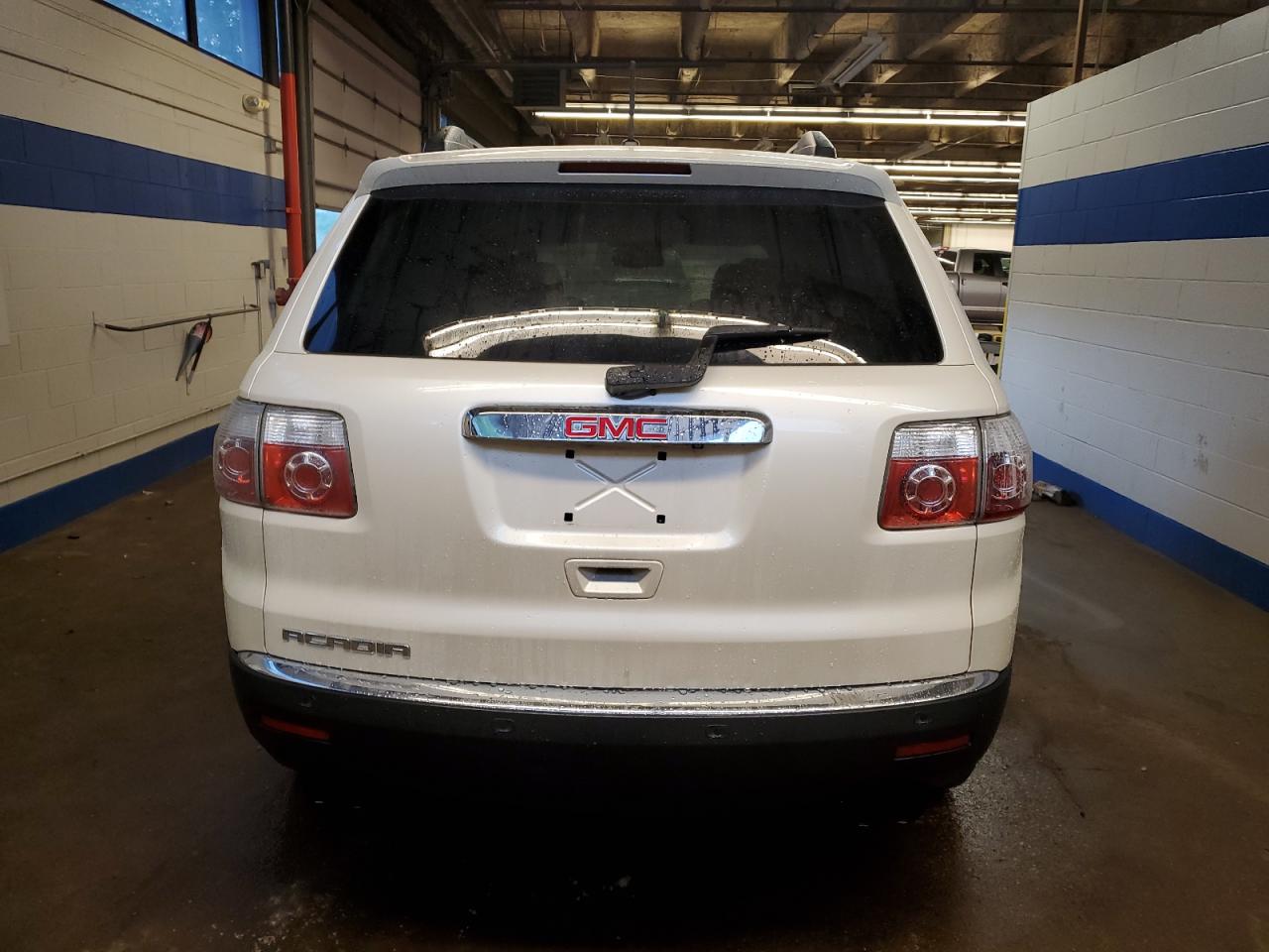 1GKKRPED8BJ118477 2011 GMC Acadia Sle