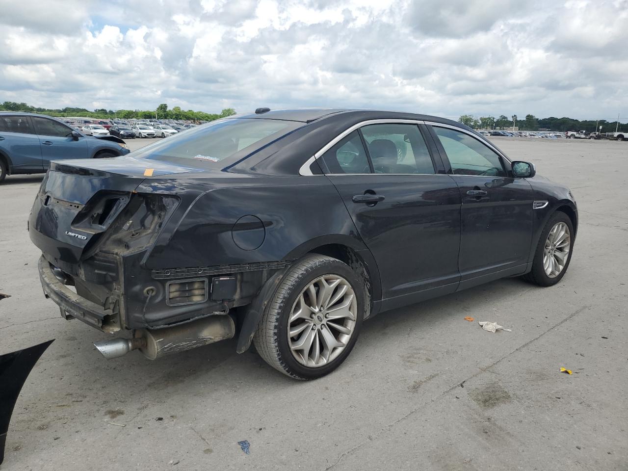 1FAHP2F8XJG109779 2018 Ford Taurus Limited