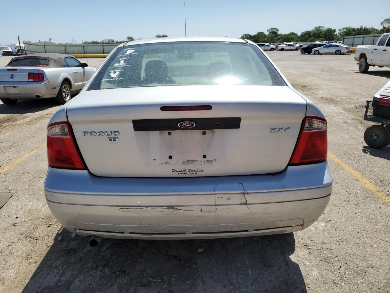 1FAFP34N05W228698 2005 Ford Focus Zx4