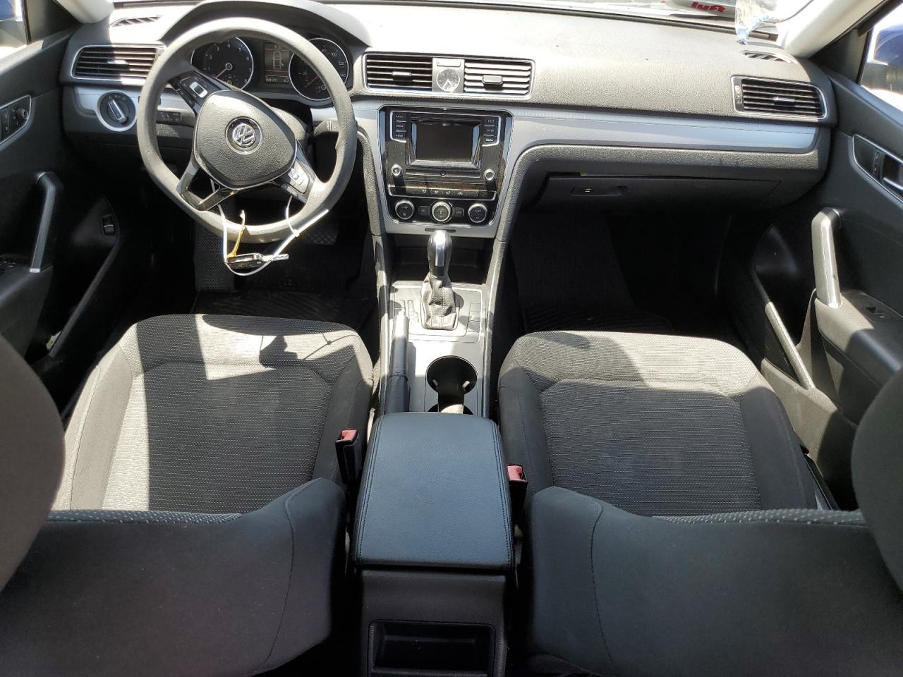 1VWAT7A37HC004728 2017 Volkswagen Passat S