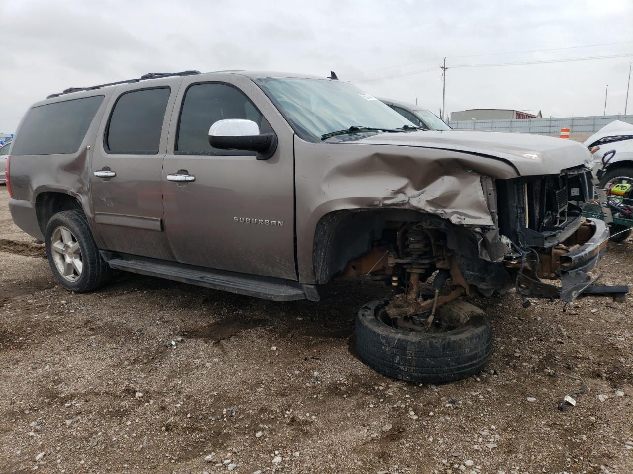 1GNSKJE32BR331261 2011 Chevrolet Suburban K1500 Lt