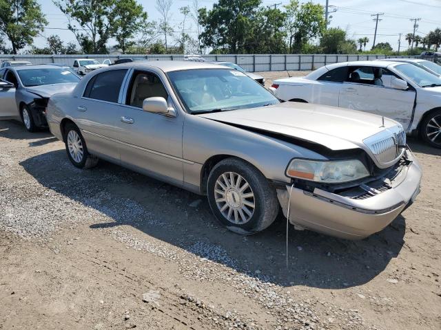 2003 Lincoln Town Car Signature VIN: 1LNHM82W53Y626717 Lot: 54620024