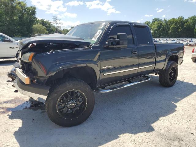 2005 Chevrolet Silverado C2500 Heavy Duty VIN: 1GCHC29U05E193627 Lot: 53640524