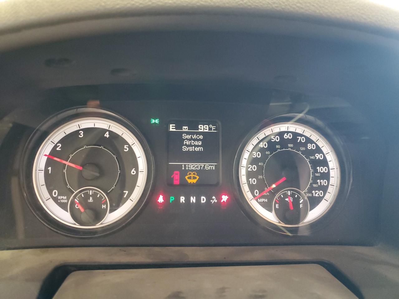 1C6RR7TT0KS576262 2019 Ram 1500 Classic Slt