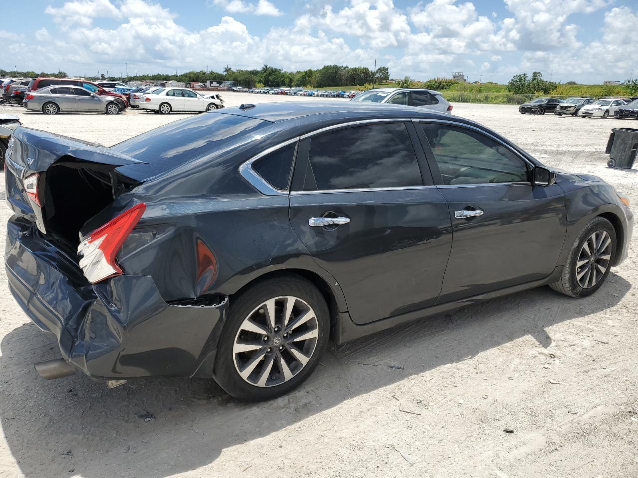 1N4AL3AP1HC190089 2017 Nissan Altima 2.5