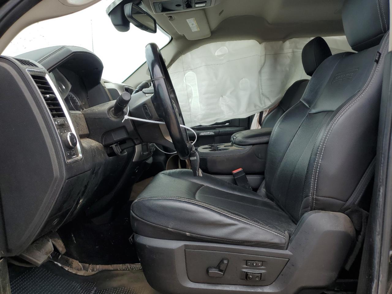 3C6UR5FL2JG216555 2018 Ram 2500 Laramie